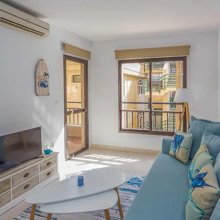 Apartment Cozy Beachfront Getaway 1br